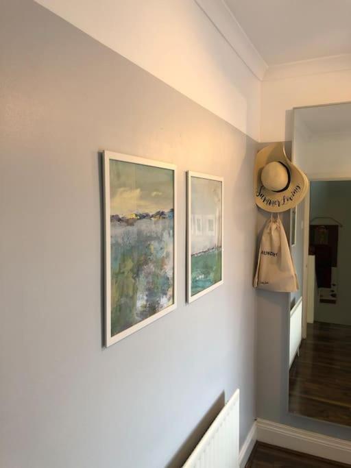 Cosy Two Bed Terraced House 7Min Drive From City بلفاست المظهر الخارجي الصورة