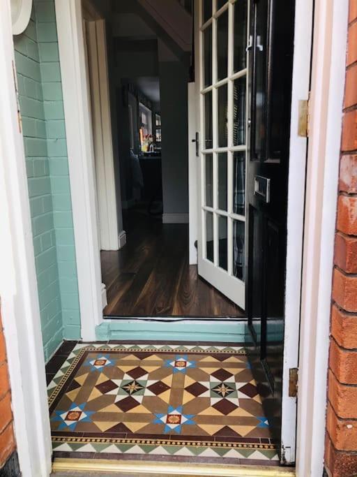 Cosy Two Bed Terraced House 7Min Drive From City بلفاست المظهر الخارجي الصورة