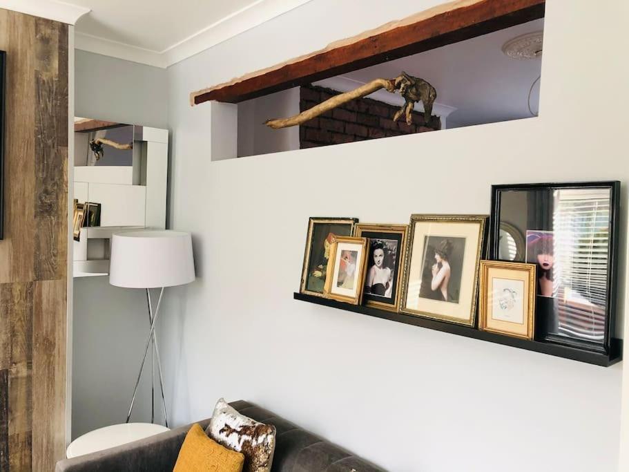 Cosy Two Bed Terraced House 7Min Drive From City بلفاست المظهر الخارجي الصورة