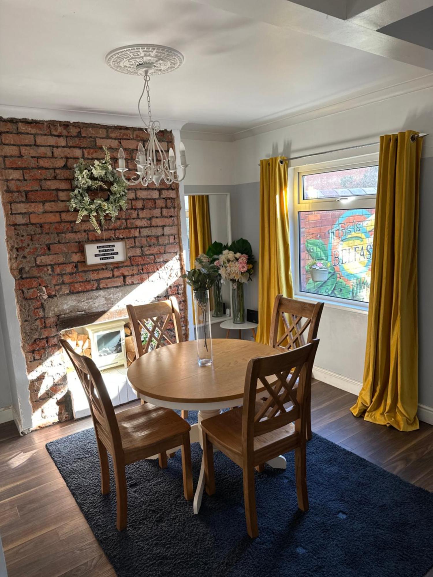 Cosy Two Bed Terraced House 7Min Drive From City بلفاست المظهر الخارجي الصورة